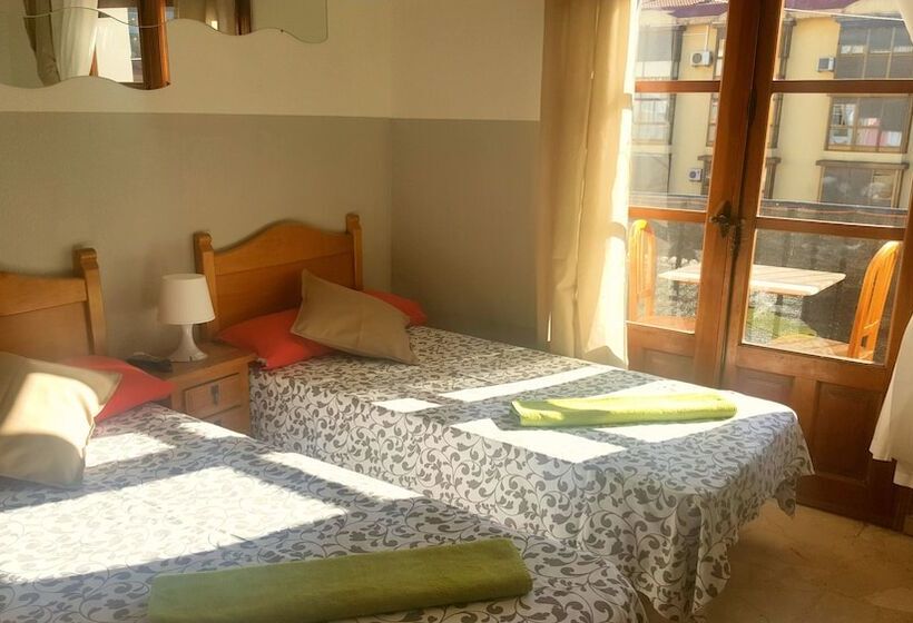 Номер Стандарт Совместная Ванная, Hostal El Peine
