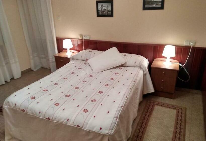 Номер Стандарт, Hostal Mayo