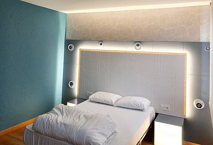 اتاق استاندارد, Mola! Hostel Burgos