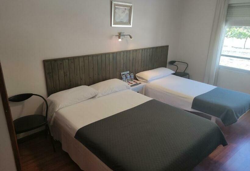 Семейный Номер, Hostal Cruce