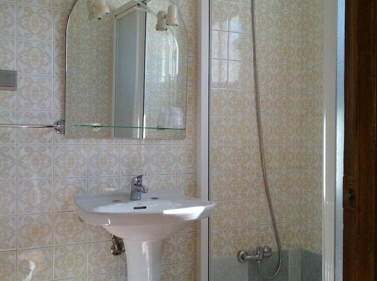 Номер Стандарт, Hostal Cruce