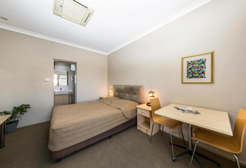 标准间, Cessnock Motel