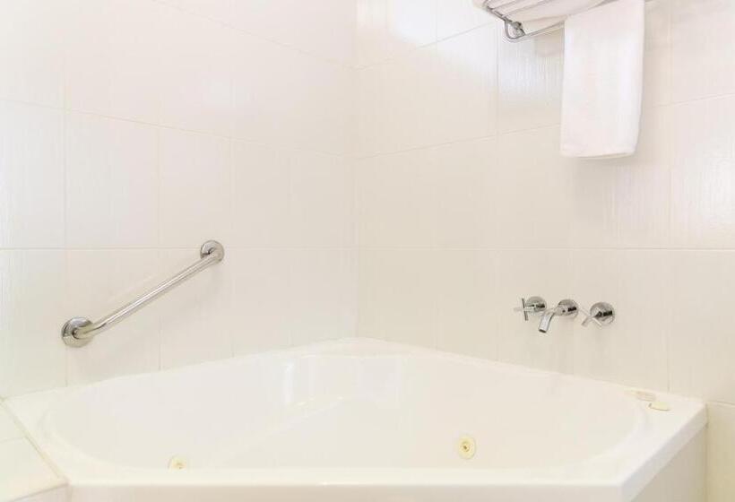 Quarto Familiar, Cessnock Motel