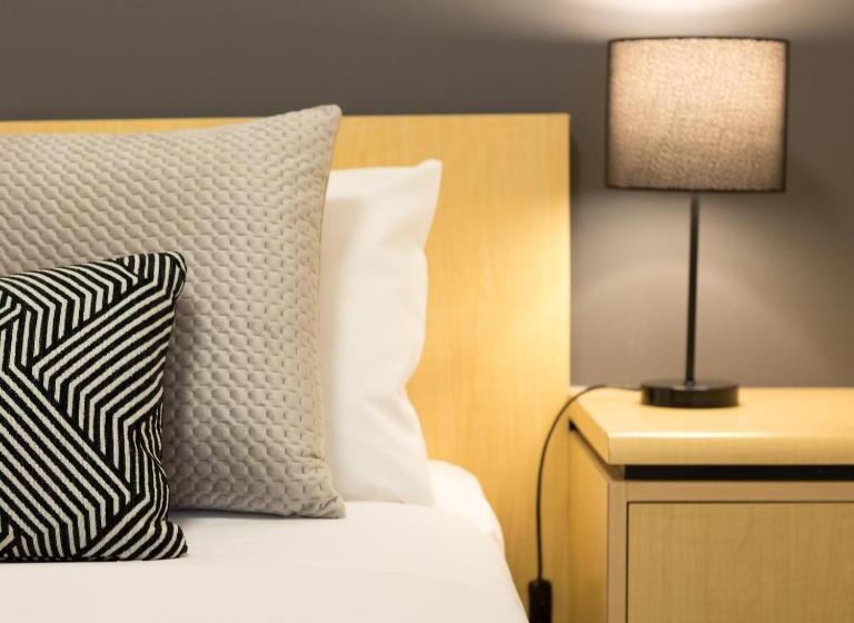 스탠다드 룸 퀸사이즈 침대, Frontier Hotel Darwin