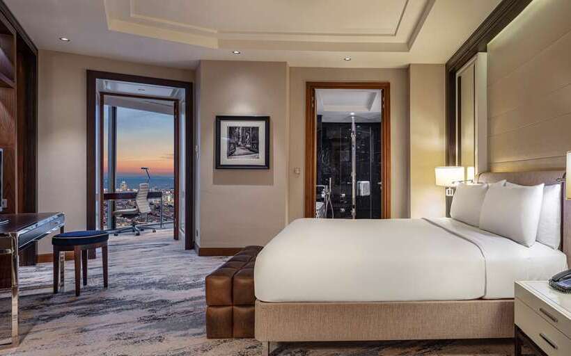 스탠다드 룸 킹사이즈 침대, Hilton Cairns