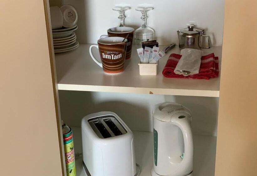 기본 패밀리 룸, Newell Motor Inn Narrandera