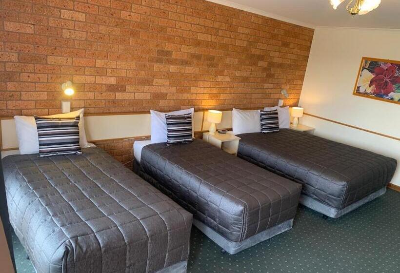 패밀리 룸, Newell Motor Inn Narrandera