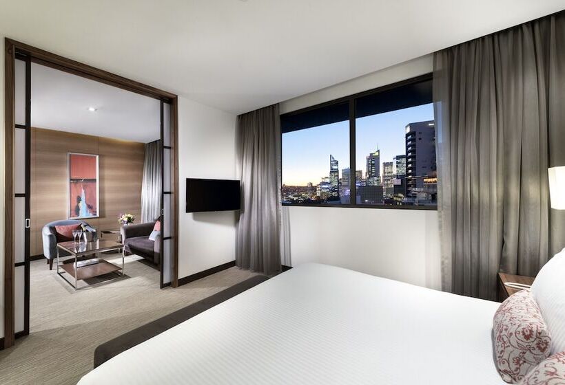 Люкс Клуб, Pan Pacific Perth
