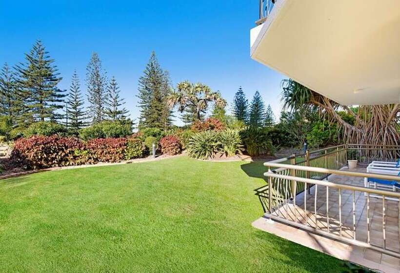 Апартаменты 2 спальни Вид на Бассейн, Ultiqa Beach Haven On Broadbeach