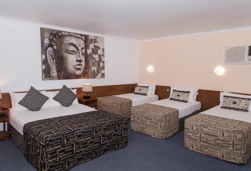디럭스 패밀리 룸, Hampton Villa Motel