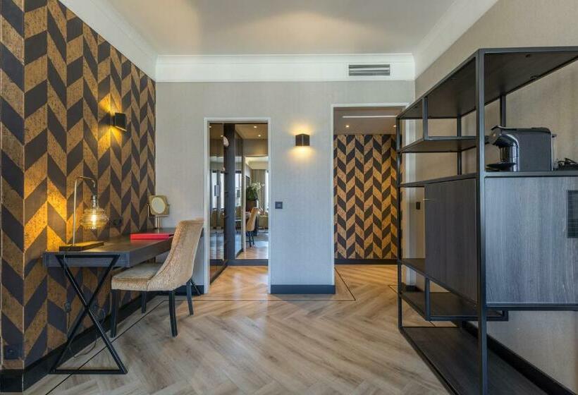 سوییت جونیور, Leonardo Hotel Antwerp The Plaza