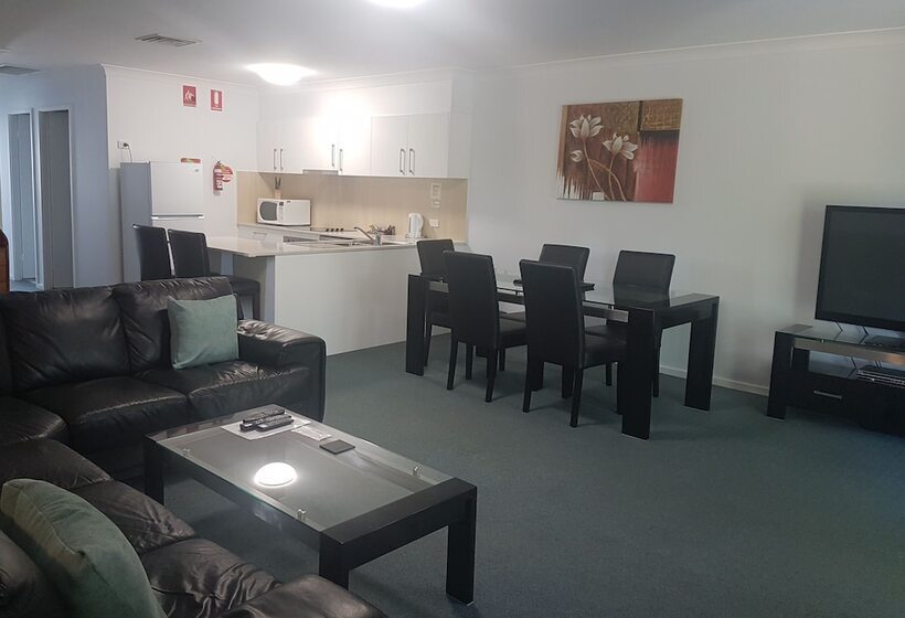 침실 3개 아파트, Mid City Motor Inn Singleton