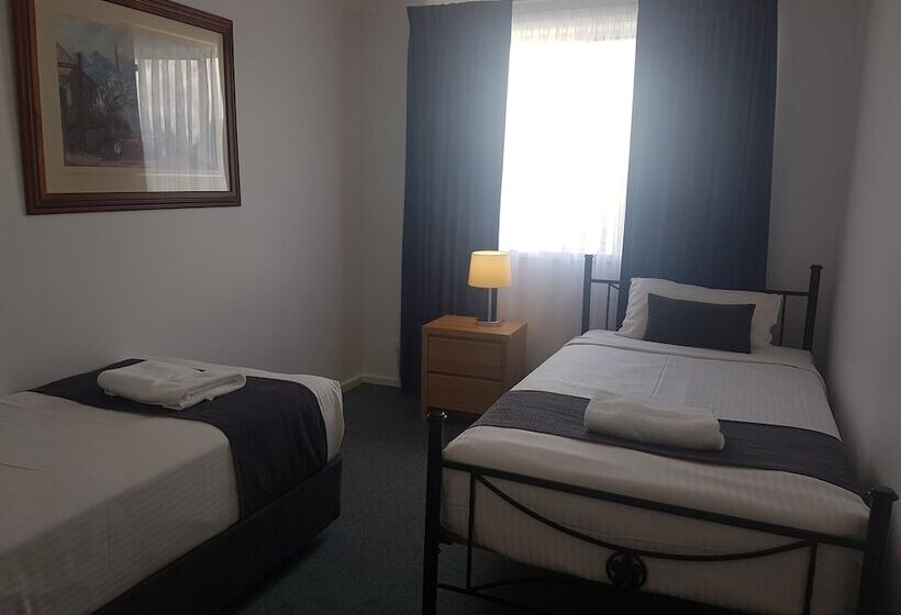 带3个卧室的公寓, Mid City Motor Inn Singleton