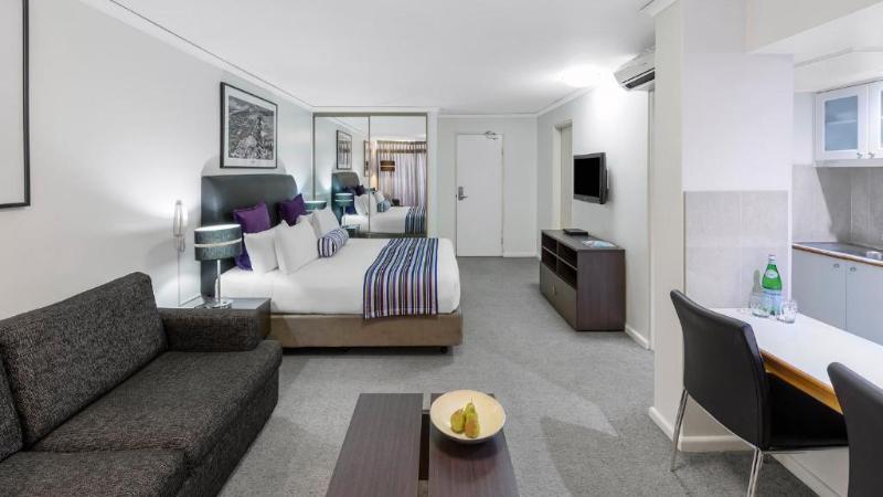 استودیو اجرایی, Oaks Sydney Hyde Park Suites