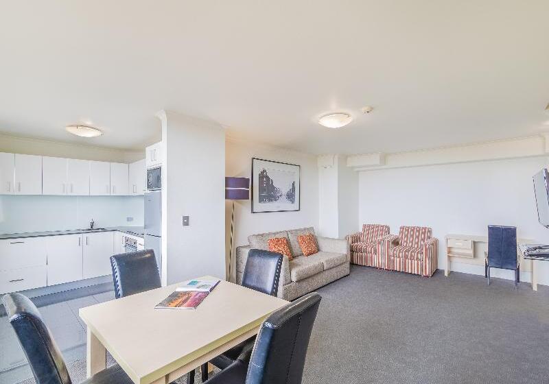 آپارتمان مدیریتی 2 خوابه, Oaks Sydney Hyde Park Suites