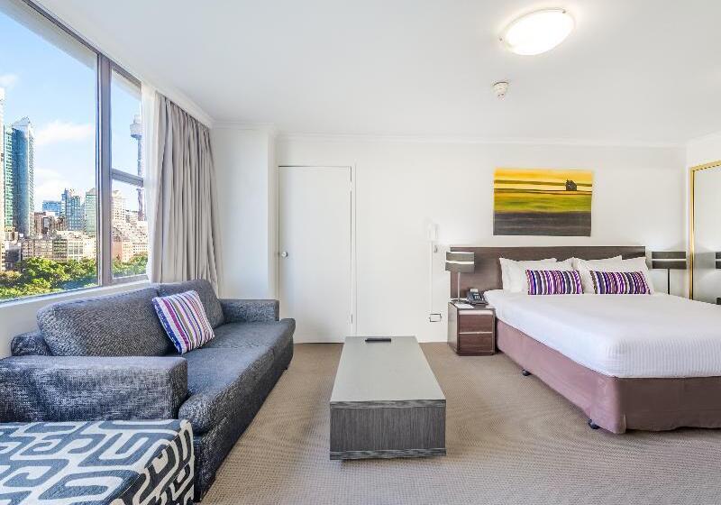 استودیو اجرایی, Oaks Sydney Hyde Park Suites