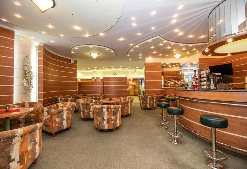 Апартаменты 1 Спальня с Балконом, Interhotel Montana