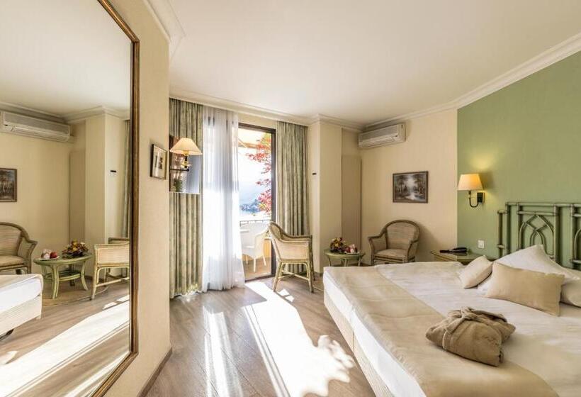 Comfort room with lake view, Boutique Hotel La Rocca