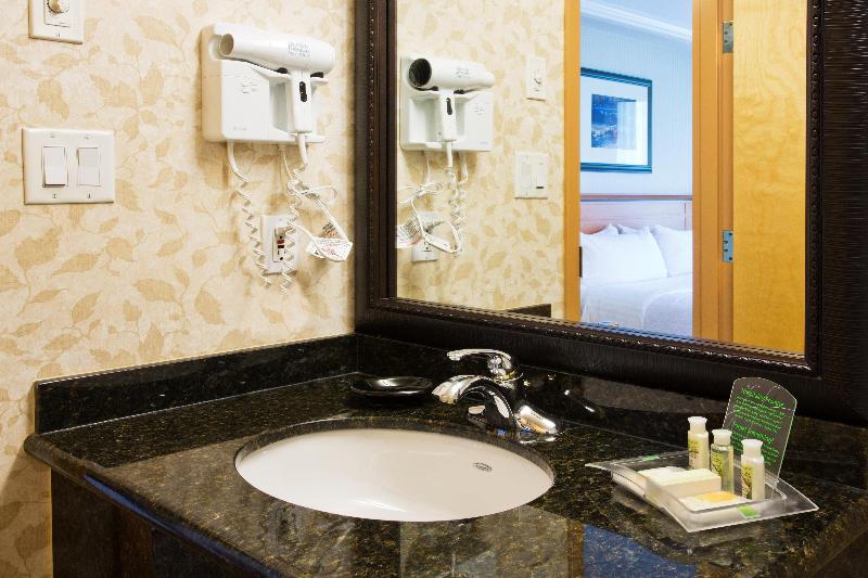 스탠다드 룸, Holiday Inn & Suites North Vancouver, An Ihg