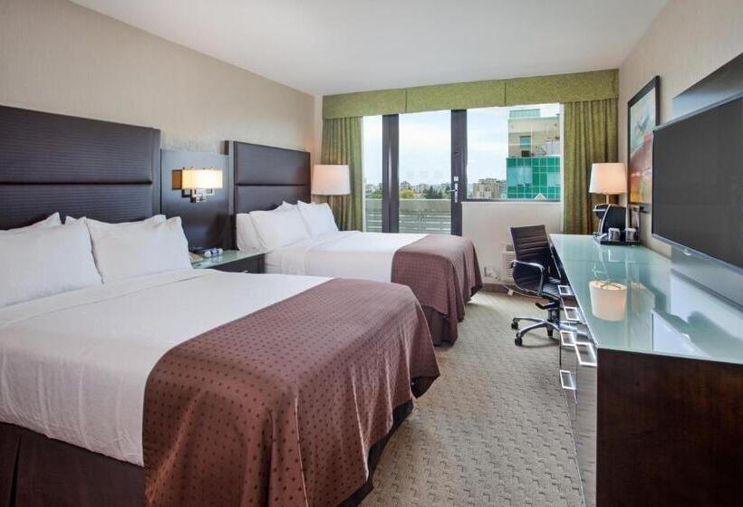 バルコニー付きスーペリアルーム, Holiday Inn Vancouver Centre Broadway, An Ihg
