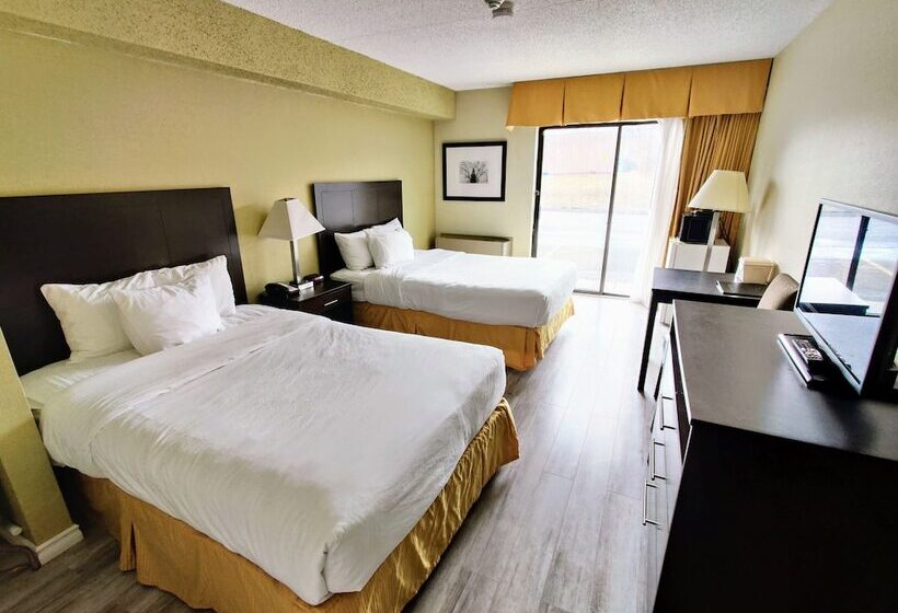 带2个双人床的标准工作室, Quality Inn