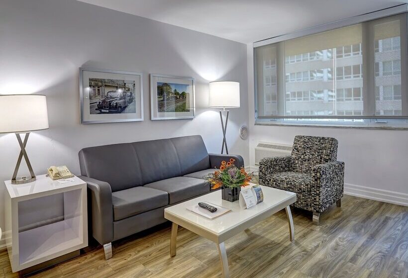 סוויטה דלוקס, Town Inn Suites