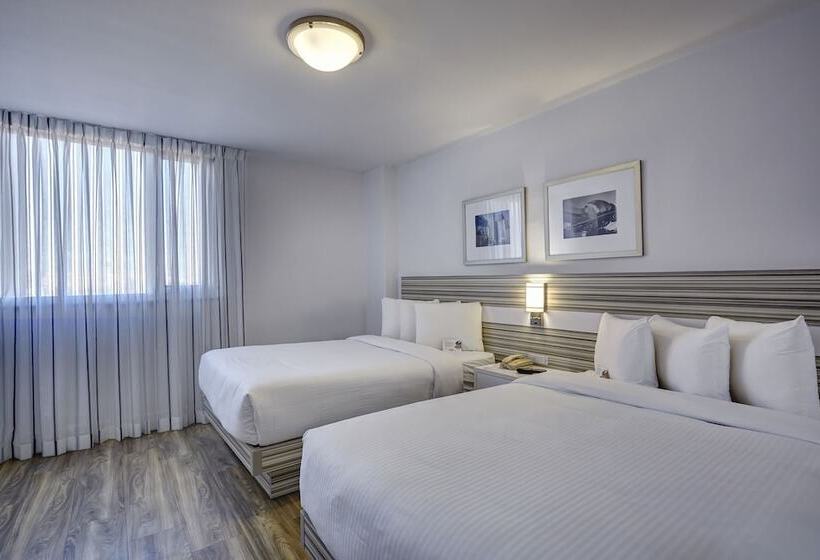 סוויטה דלוקס, Town Inn Suites