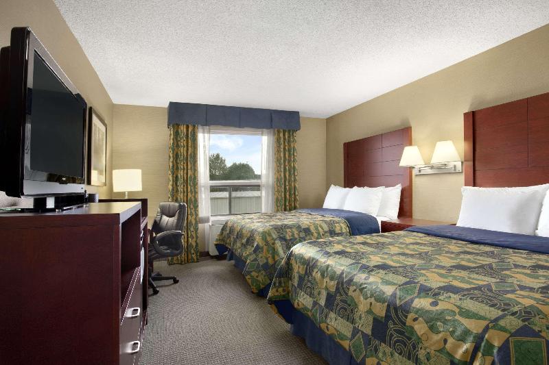标准间, Travelodge By Wyndham Oshawa Whitby