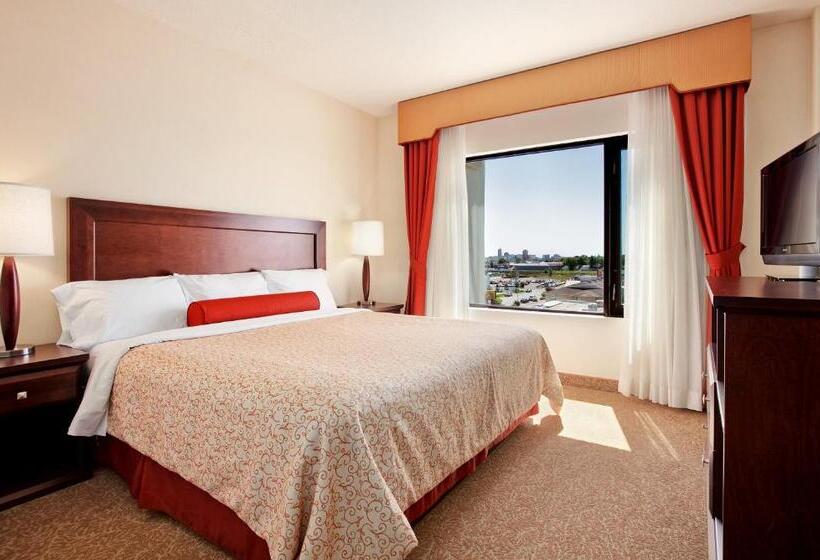 商务房间, Travelodge Hotel By Wyndham Saskatoon