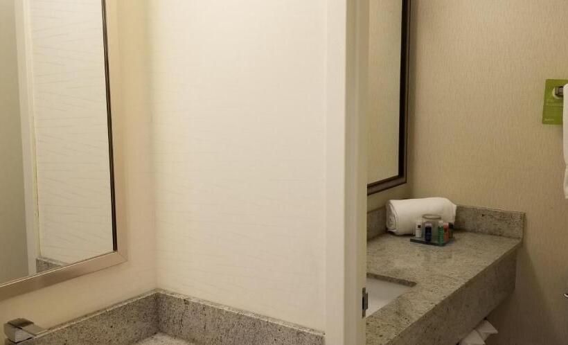 Номер Стандарт, Radisson Hotel Sudbury