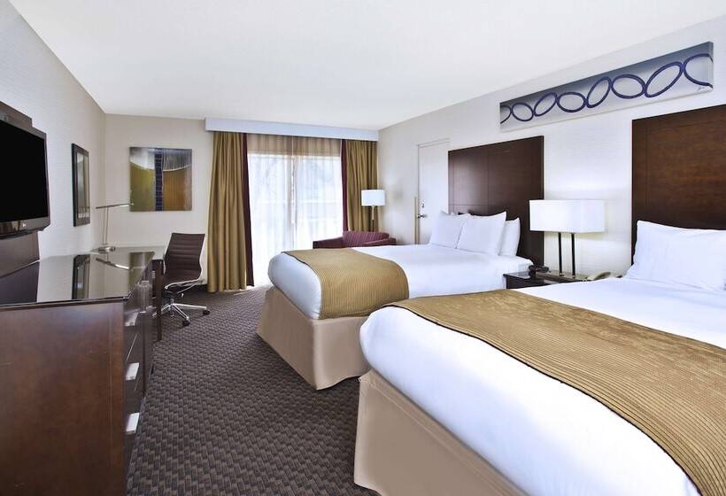 Номер Стандарт 2 Двуспальные Кровати, Radisson Hotel Sudbury