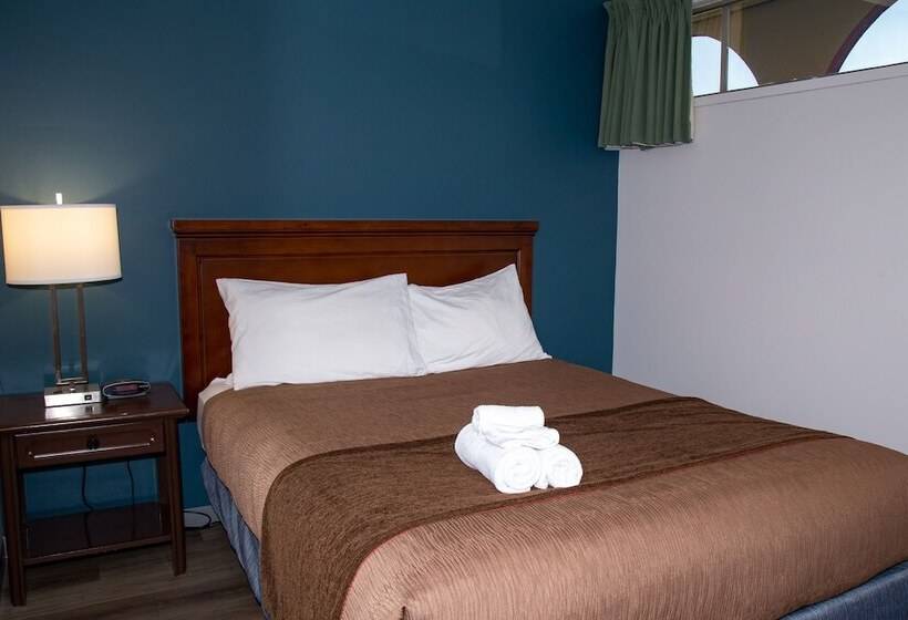 سوییت, Spanish Villa Resort
