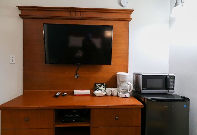 استودیوی استاندارد, Spanish Villa Resort