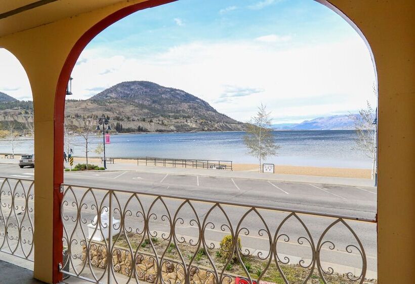 استودیوی استاندارد, Spanish Villa Resort