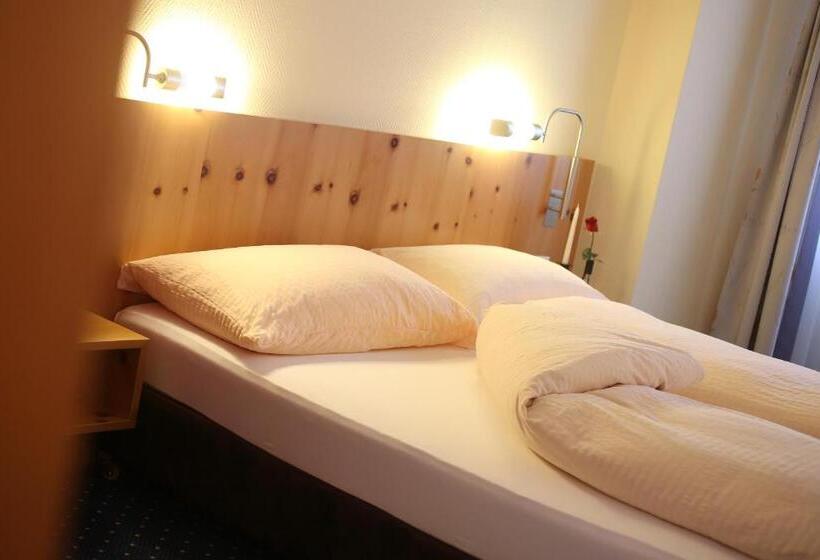 经济房, Ambiente Hotel Freieck