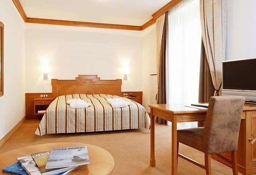 اتاق سوپریور, Art Boutique Hotel Monopol