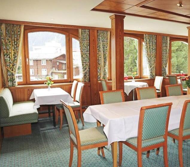اتاق استاندارد با سرویس بهداشتی مشترک, Derby Davos