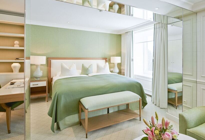 اتاق کلاسیک, Grand Hotel Kronenhof