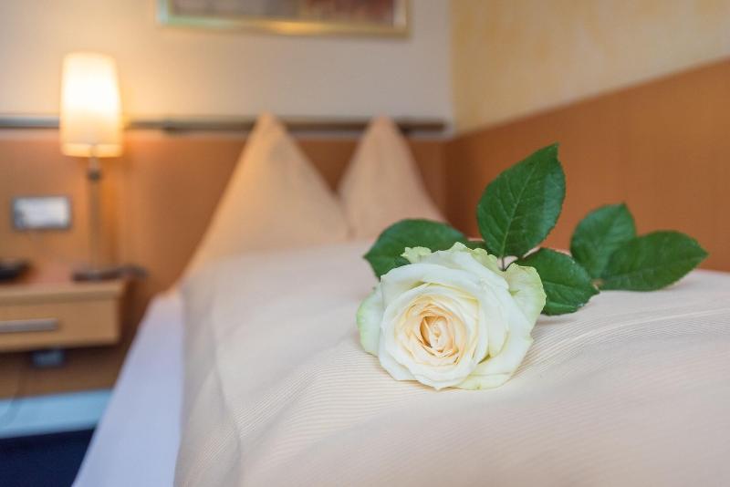 اتاق استاندارد یک نفره, Parkhotel Gunten – Beach & Spa