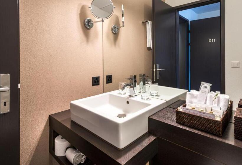 اتاق استاندارد یک نفره, Seehotel Sternen