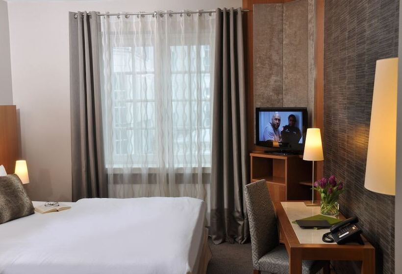Quarto Estandar, Eggers Hamburg