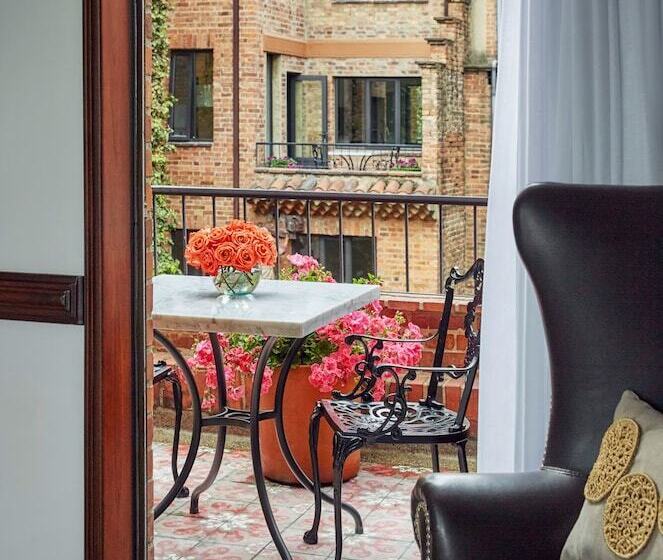 Люкс с Балконом, Four Seasons Hotel Casa Medina Bogota
