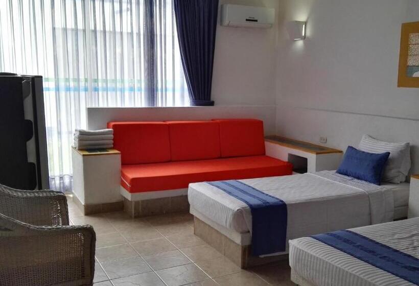 استودیو خانوادگی, Guadaira Resort