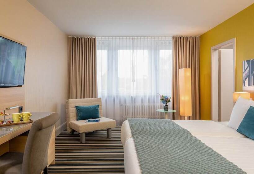 Трехместный Номер Superior, Leonardo Hotel Hamburg Elbbrücken