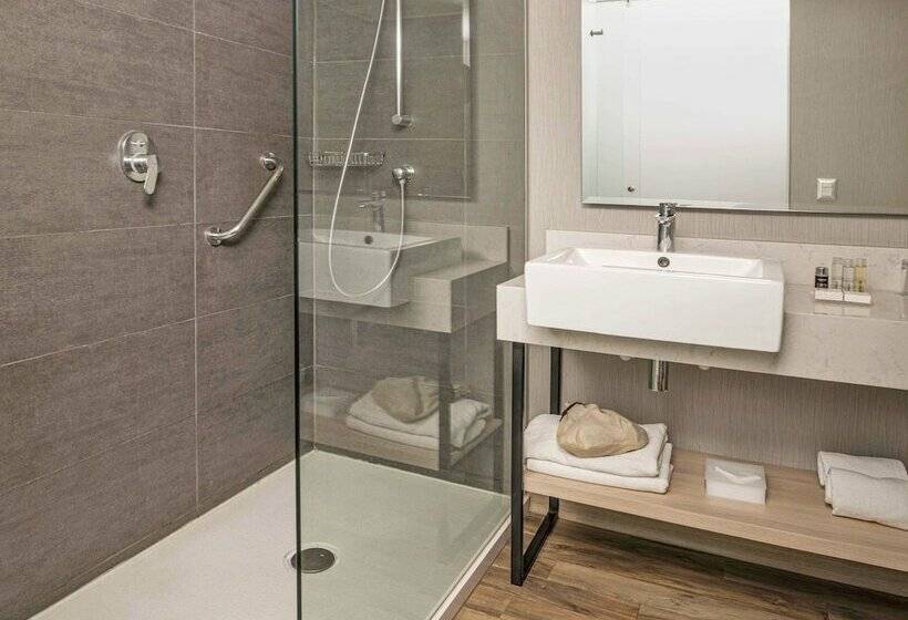 اتاق لوکس با چشم‌انداز شهر, Pullman Vina Del Mar San Martín