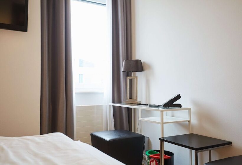 اتاق استاندارد یک نفره, Scandic Berlin Kurfürstendamm