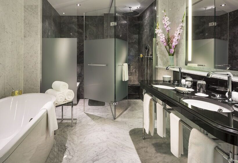 Номер Deluxe, Breidenbacher Hof, Best Grandhotel 2024   Die 101 Besten
