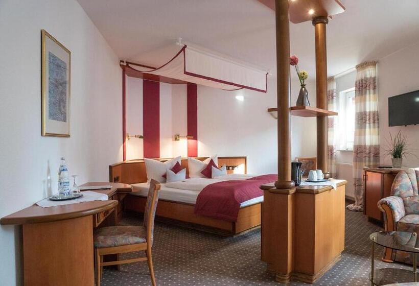 Suíte Júnior, Chalet