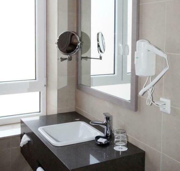 اتاق استاندارد, Golden Tulip Kassel Hotel Reiss