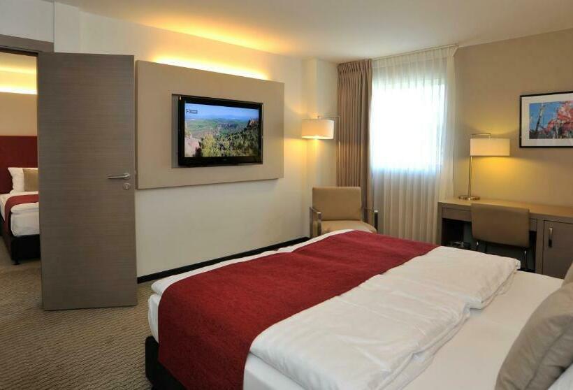 اتاق استاندارد, Golden Tulip Kassel Hotel Reiss